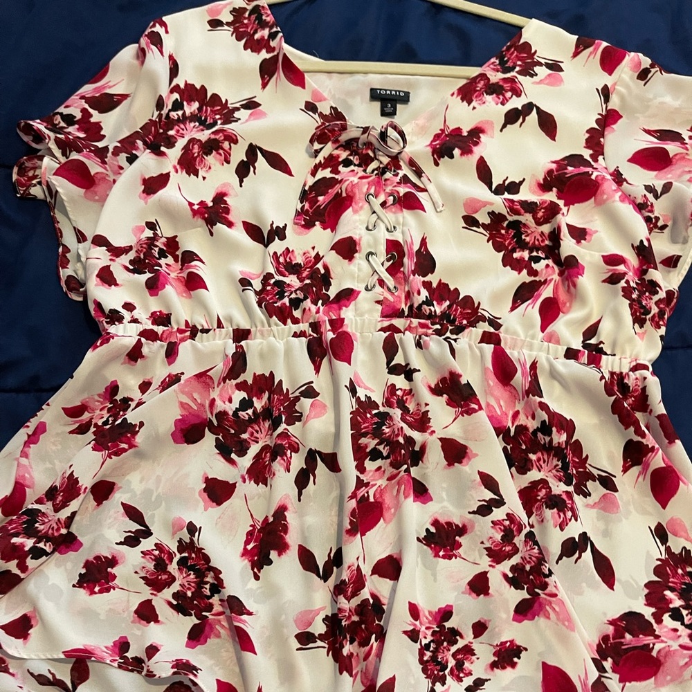Torrid floral babydoll top size 3